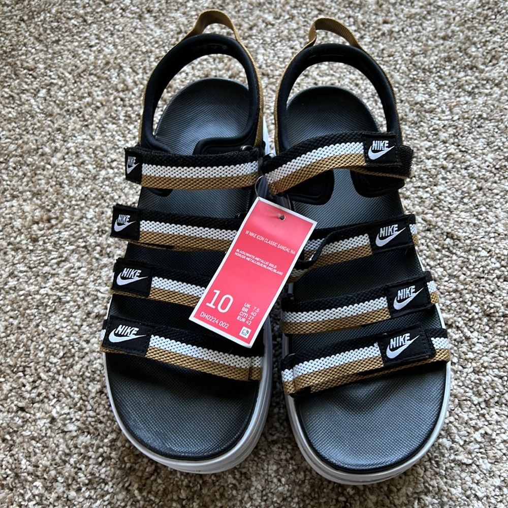Brand New Nike Icon Sandals